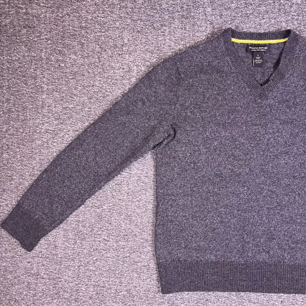 Banana Republic Extra Fine Merino Wool Sweater Boys L Gray School Uniform Winter